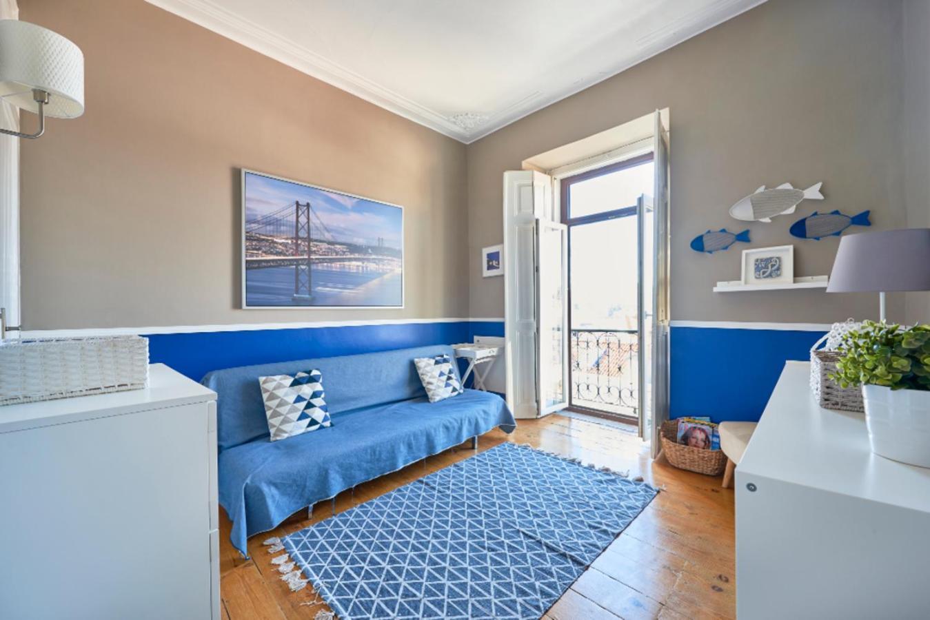 Central & Calm With Great View Lisbon Bagian luar foto